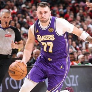 kaiyun-狂轰46+7+11 东契奇：关键在于保持侵略性 坚持主动出击